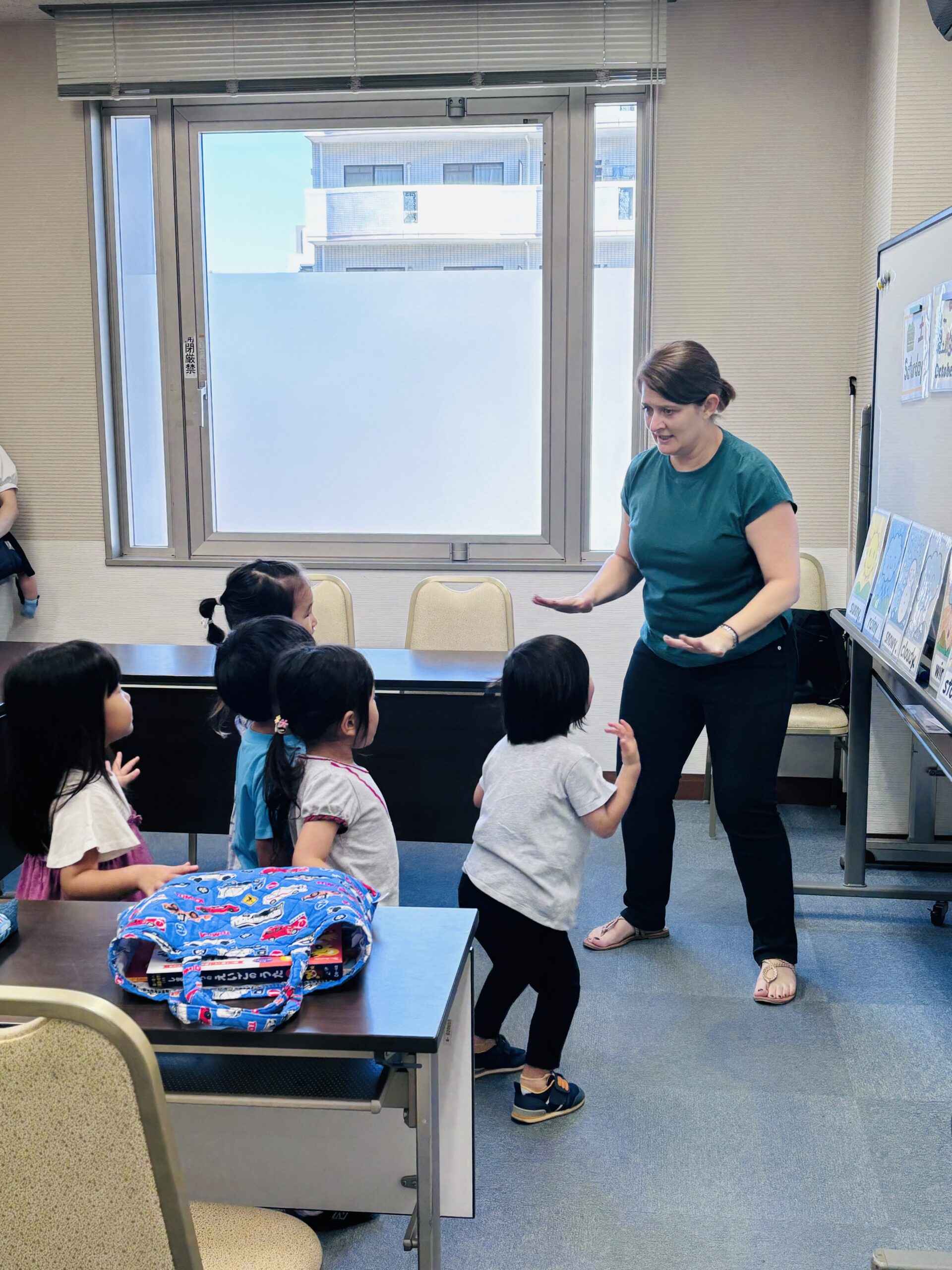 ネイティブ講師による楽しいレッスンで、子どもたちも笑顔に｜南草津・瀬田・膳所の子ども英会話教室HAPPY　BEAR English（ハッピーベアイングリッシュ）