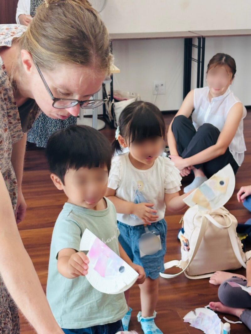 南草津・瀬田・膳所の子ども英会話教室HAPPYBEAR　親子サークルの様子